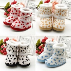 Spotted knitted shoes - baby / newborn