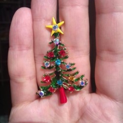 Albero di Natale - con stella / cristalli - spilla
