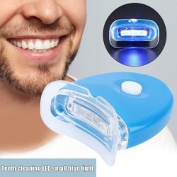 Sbiancamento dei denti con luce LED