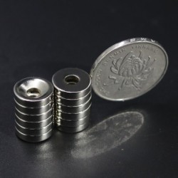 N35 - magnete al neodimio - forte disco rotondo - 12 mm * 3 mm - con foro da 4 mm