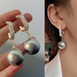 Crystal earrings with a pearlEarrings
