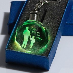 "Papà sei il mio eroe" - portachiavi in cristallo - LED